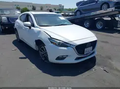 3MZBN1M31JM172893 2018 MAZDA 3