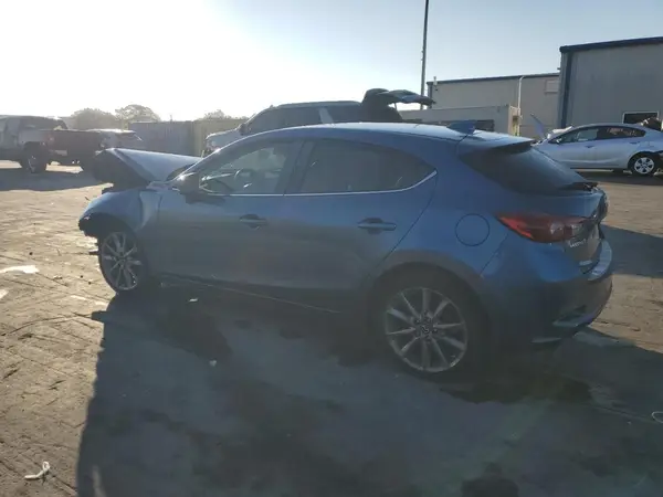 3MZBN1M31JM173154 2018 MAZDA 3 - Image 2