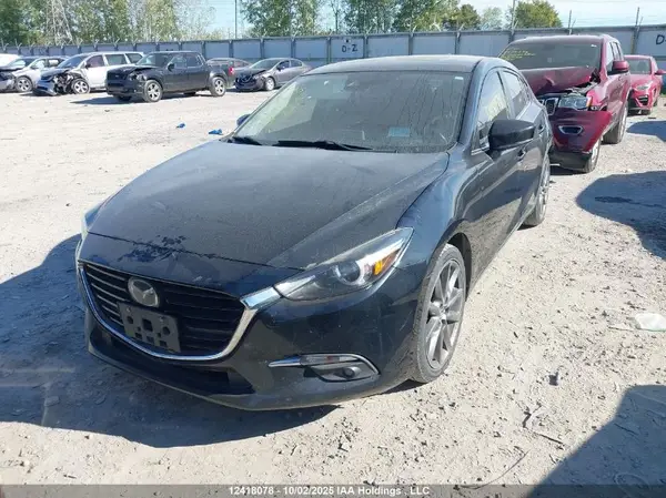 3MZBN1M31JM175048 2018 MAZDA 3 - Image 2