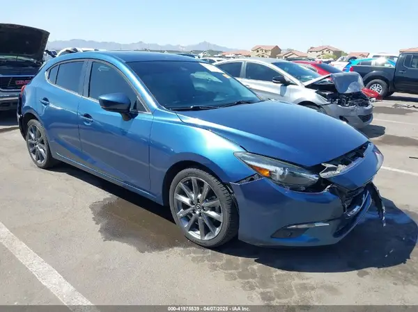3MZBN1M31JM201468 2018 MAZDA 3 - Image 1