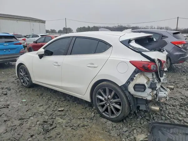 3MZBN1M31JM257068 2018 MAZDA 3 - Image 2
