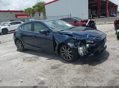 3MZBN1M31JM259192 2018 MAZDA 3