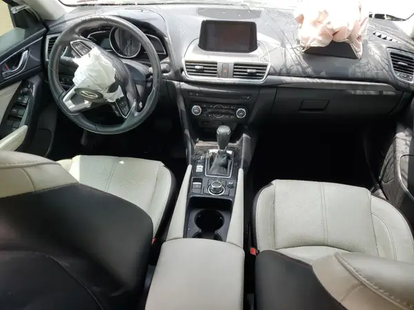 3MZBN1M31JM268135 2018 MAZDA 3 - Image 8
