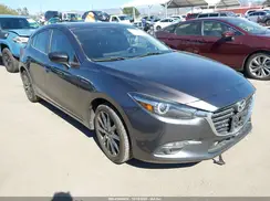 3MZBN1M32JM184809 2018 MAZDA 3
