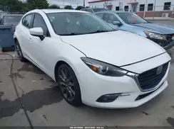 3MZBN1M32JM209305 2018 MAZDA 3