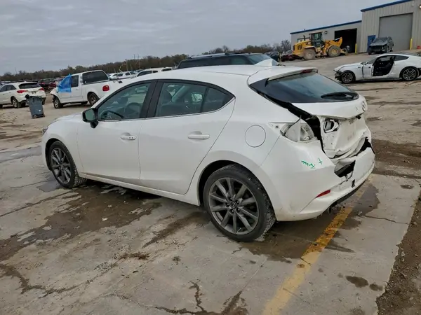3MZBN1M32JM224841 2018 MAZDA 3 - Image 2
