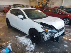 3MZBN1M32JM266149 2018 MAZDA 3