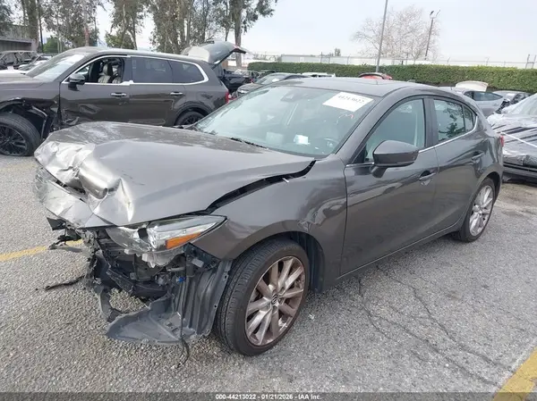 3MZBN1M33HM152171 2017 MAZDA 3 - Image 2