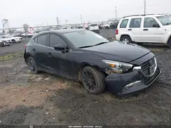 3MZBN1M33JM180686 2018 MAZDA 3