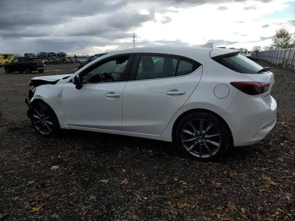 3MZBN1M33JM262076 2018 MAZDA 3 - Image 2
