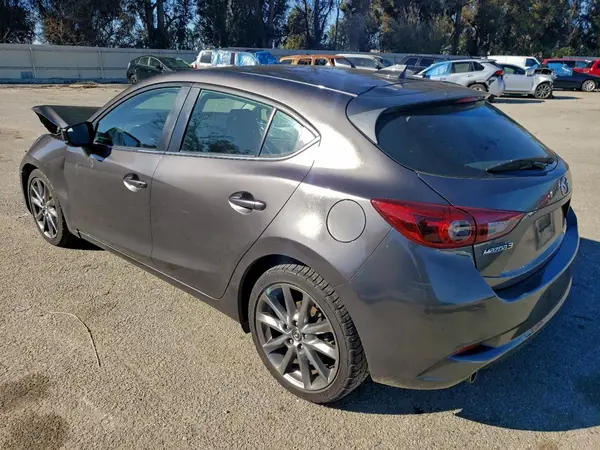 3MZBN1M33JM276608 2018 MAZDA 3 - Image 2