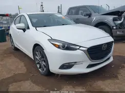 3MZBN1M34JM173682 2018 MAZDA 3