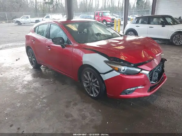 3MZBN1M34JM184083 2018 MAZDA 3 - Image 1