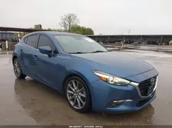 3MZBN1M34JM257582 2018 MAZDA 3