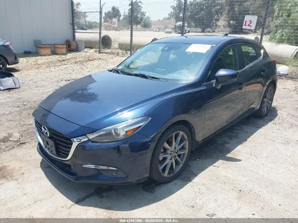 3MZBN1M34JM265813 2018 MAZDA 3 - Image 2