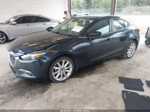 3MZBN1M35HM128180 2017 MAZDA 3 - Image 2