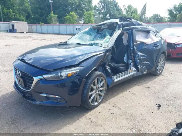 3MZBN1M35JM179930 2018 MAZDA 3 - Image 2