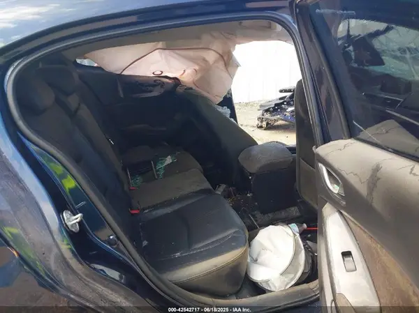 3MZBN1M35JM179930 2018 MAZDA 3 - Image 8