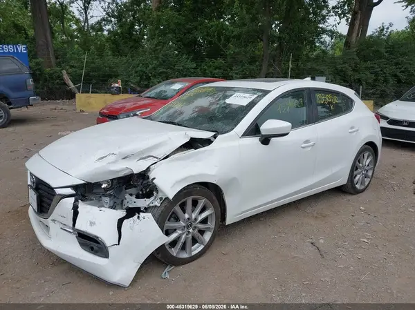 3MZBN1M36HM133050 2017 MAZDA 3 - Image 2