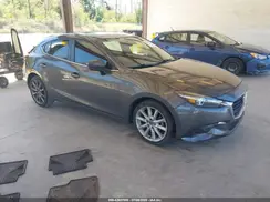 3MZBN1M36JM164031 2018 MAZDA 3