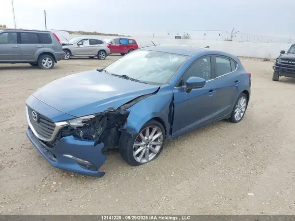 3MZBN1M36JM183632 2018 MAZDA 3 - Image 2