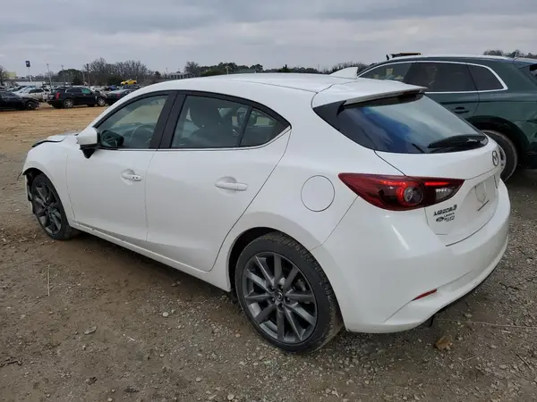 3MZBN1M36JM209047 2018 MAZDA 3 - Image 2