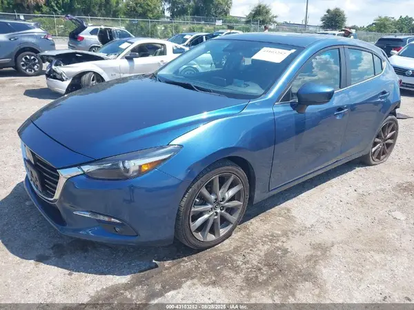 3MZBN1M36JM261908 2018 MAZDA 3 - Image 2