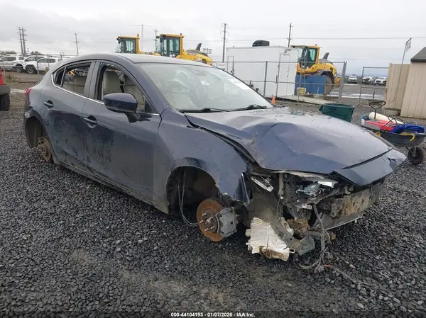 3MZBN1M36JM263822 2018 MAZDA 3 - Image 1