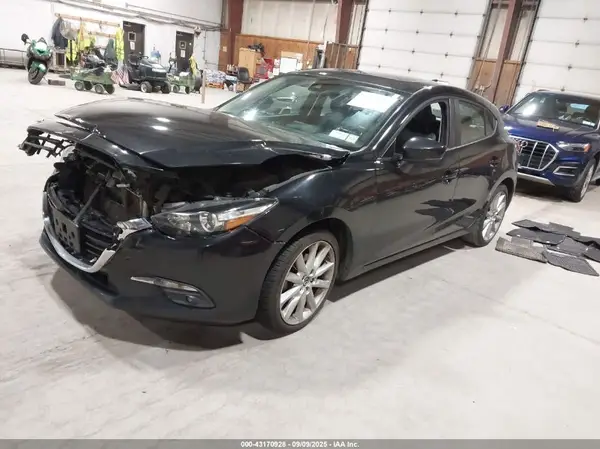 3MZBN1M37HM140377 2017 MAZDA 3 - Image 2