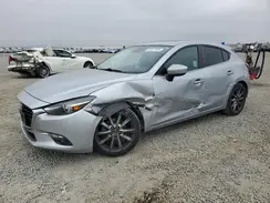 3MZBN1M37JM166208 2018 MAZDA 3