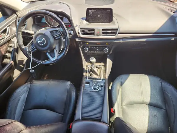 3MZBN1M37JM241022 2018 MAZDA 3 - Image 8