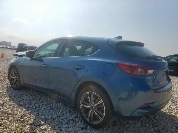 3MZBN1M38JM166623 2018 MAZDA 3 - Image 2
