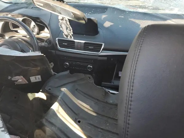 3MZBN1M38JM170526 2018 MAZDA 3 - Image 8