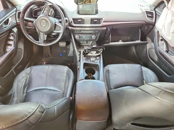 3MZBN1M38JM193644 2018 MAZDA 3 - Image 8
