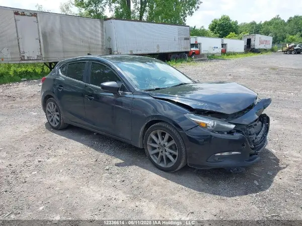 3MZBN1M38JM208997 2018 MAZDA 3 - Image 1