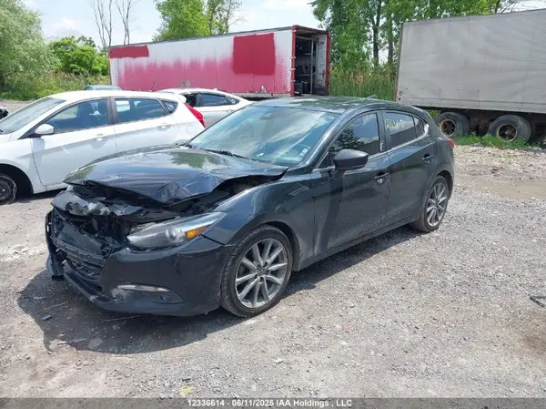 3MZBN1M38JM208997 2018 MAZDA 3 - Image 2