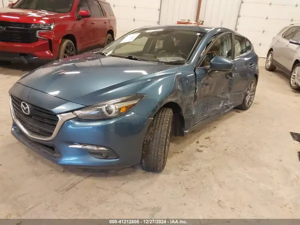 3MZBN1M38JM266169 2018 MAZDA 3 - Image 2
