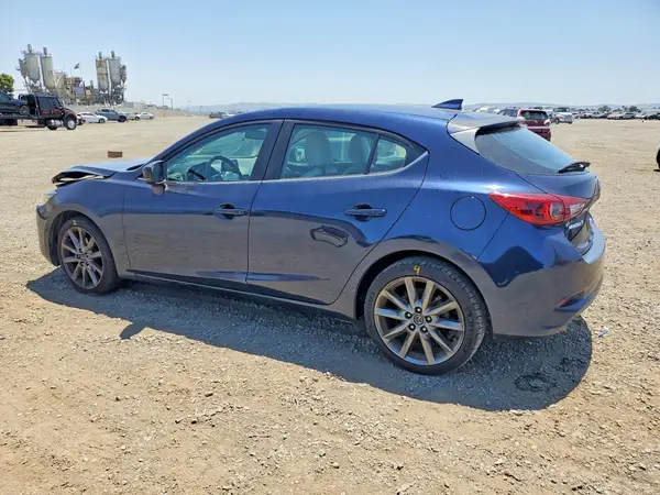 3MZBN1M38JM273221 2018 MAZDA 3 - Image 2