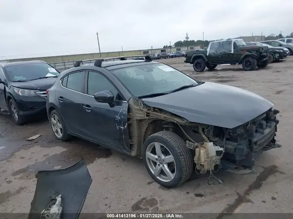 3MZBN1M39JM170132 2018 MAZDA 3 - Image 1