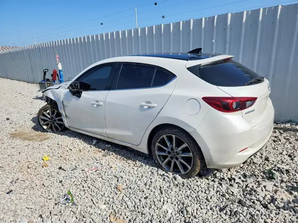 3MZBN1M39JM175962 2018 MAZDA 3 - Image 2