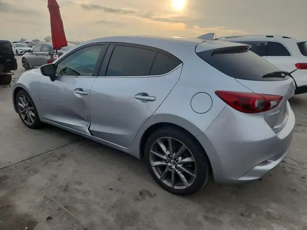 3MZBN1M39JM194317 2018 MAZDA 3 - Image 2