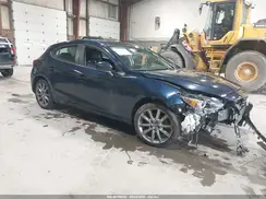 3MZBN1M39JM213481 2018 MAZDA 3