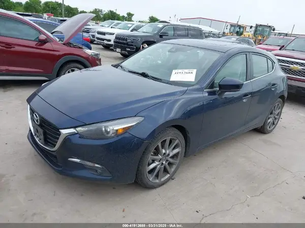 3MZBN1M39JM241295 2018 MAZDA 3 - Image 2