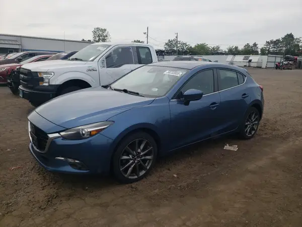 3MZBN1M39JM260137 2018 MAZDA 3 - Image 1