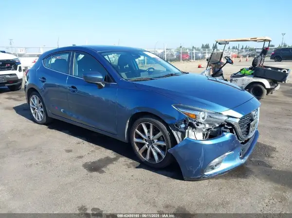 3MZBN1M3XHM128675 2017 MAZDA 3 - Image 1