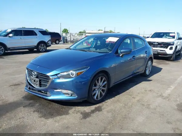 3MZBN1M3XHM128675 2017 MAZDA 3 - Image 2