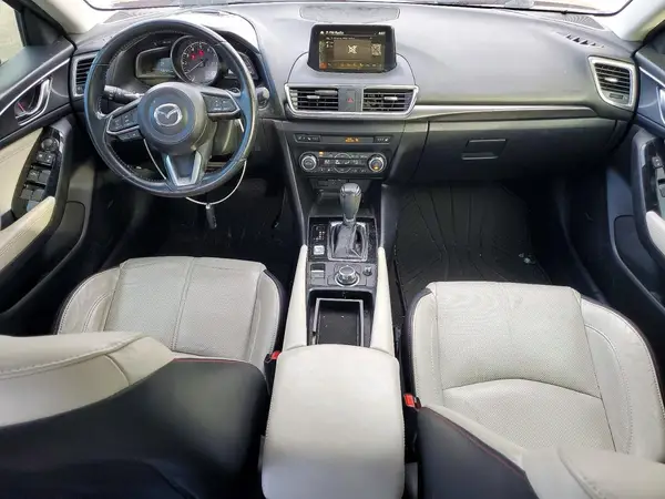 3MZBN1M3XHM133682 2017 MAZDA 3 - Image 8