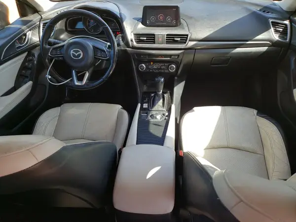 3MZBN1M3XJM161262 2018 MAZDA 3 - Image 8