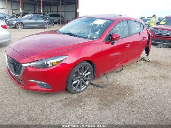 3MZBN1M3XJM169555 2018 MAZDA 3 - Image 2