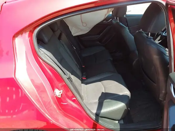 3MZBN1M3XJM172875 2018 MAZDA 3 - Image 8